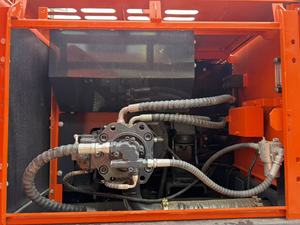 Excavatrice sur chenilles d'occasion Doosan DX225LC-9, 22 tonnes, faible nombre d'heures de travail, d'origine coréenne, avec godet d'excavatrice - Product Image 6