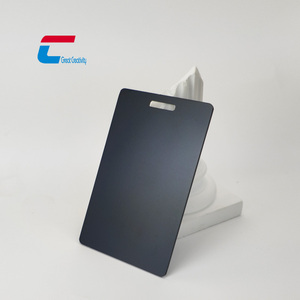 Etiquetas de Identificación de Equipaje y Etiquetas de Viaje Personalizadas de Acero Inoxidable con RFID NFC 13.56MHz ISO14443A Resistentes al Agua - Product Image 1