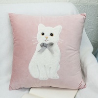 Housse de coussin personnalisée brodée avec un lapin, housse de coussin carrée en peluche pour canapé, lit, décoration de chambre