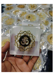 Placa de Carga de Cristal de Selenita Hecha a Mano con Símbolos Om Grabados, Placa de Carga para Meditación y Decoración, Herramienta de Sanación - Product Image 3