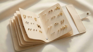 Wholesale Small Travel Jewelry Box Pu Leather <b>Jewellery</b> Organizer Portable <b>Storage</b> Case 16x14x3cm Magnetic Snap - Product Image 4
