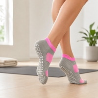Nouvelles chaussettes de Pilates pour femmes - Design innovant, antidérapantes, respirantes, en maille, séchage rapide, pour le yoga et le sport, avec logo sur le corps de la chaussure