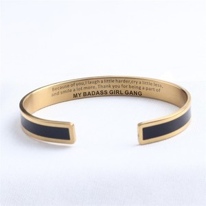 Bracelet ouvert réglable en acier inoxydable plaqué or 18K PVD émaillé multicolore pour femmes |   Gravable et personnalisable - Product Image 6