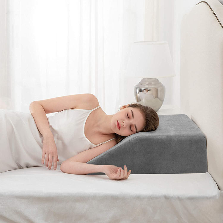 สีเทาอ่อน