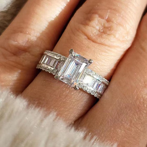 Anello semplice ed elegante a forma quadrata con zirconi intarsiati, ornamento decorativo elegante per le dita, da abbinare ogni giorno alle donne. - Product Image 6