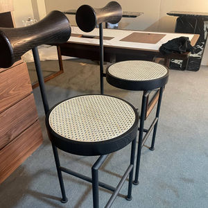 Chaises hautes de bar pour cuisine d'hôtel, tabourets de bar en rotin de luxe léger en bois massif pour restaurant et réception d'hôtel - Product Image 6