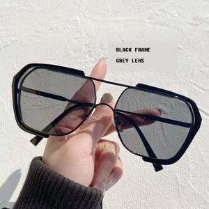 <span class=keywords><strong>Occhiali</strong></span> da <span class=keywords><strong>Sole</strong></span> Quadrati Grandi in Metallo Economici di Design, Lenti Monocolore Trasparenti, Protezione UV, per Uomo e Donna - Product Image 6