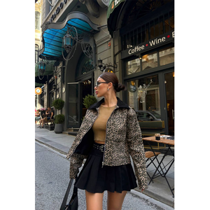 Chaqueta Corta con Estampado de Leopardo para Otoño/Primavera, Estilo Bomber, de Gabardina, Satén, Gamuza, con Decoración de Cristales, Poliéster - Product Image 4