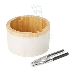 Ensemble de bols à casse-noix en bois naturel avec outil de casse-noix en métal - Product Image 3