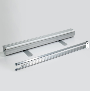 कस्टम वेडिंग बैनर पोर्टेबल रोल अप बैनर 'स्टैंड रिट्रेटेबल बैनर रोल अप' लोगो के साथ कस्टम पृष्ठभूमि प्रदर्शित करता है - Product Image 3