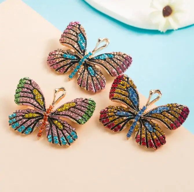 New fashion butterfly brooches for ladies cute luxury pins trendy clothing accessories
