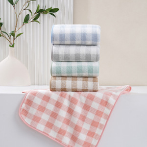 Serviette en polaire corail à carreaux de style japonais 75x35cm, séchage rapide, pour la plage et usage domestique adulte - Product Image 1
