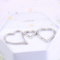 Vente en gros d'accessoires de bijoux minimalistes en acier inoxydable, fermoir en forme de cœur pour la fabrication de bijoux DIY, bracelets, colliers