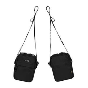 <span class=keywords><strong>Borsa</strong></span> a <span class=keywords><strong>tracolla</strong></span> in tela elegante all'ingrosso nuova <span class=keywords><strong>piccola</strong></span> <span class=keywords><strong>borsa</strong></span> a <span class=keywords><strong>tracolla</strong></span> <span class=keywords><strong>nera</strong></span> - Product Image 4