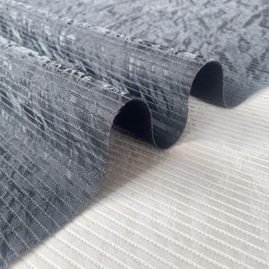 Cuero Sintético de PVC con Textura Acanalada Vertical en Tonos Pastel, Acabado Suave y Brillante, con Patrón de Líneas Discontinuas para Mochilas Decorativas - Product Image 4