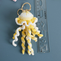 Porte-clés en crochet fait main en forme de méduse, poulpe ou calmar, petite poupée en peluche en fil, jouet porte-clés en peluche en fil positif