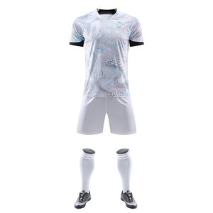 Conjuntos de Camisetas de Fútbol 2025-2026 con Envío Gratuito, Transpirables, 100% Poliéster, Manga Corta, Personalizables con Nombre de Equipo - Product Image 1