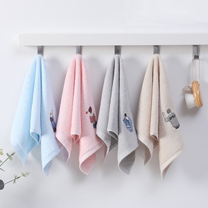 <span class=keywords><strong>Asciugamani</strong></span> all'ingrosso per il viso in cotone ricamato da ragazzo e da ragazza morbidi e assorbenti per la pulizia del viso per bambini - Product Image 2