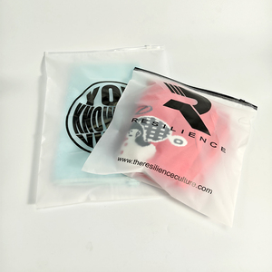 Hot Bán Tùy Chỉnh In Ấn Thương Hiệu Logo Matte Quần Áo Gói <span class=keywords><strong>Zip</strong></span> Khóa Frosted Dây Kéo Túi Nhựa Cho T-Shirt Lưu Trữ Không Thấm Nước - Product Image 2