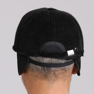 Gorra de béisbol de invierno para hombre con forro polar y orejeras, gorra plana cálida para deportes al aire libre, negra y gris - Product Image 4