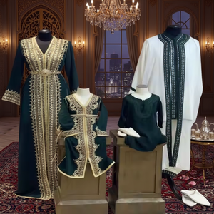 Kaftan marocain vintage haut de gamme en satin élégant avec broderies manuelles, silhouette fluide, longueur ras du sol, idéal pour les soirées - Product Image 3