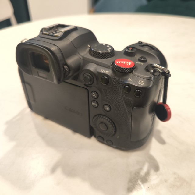 Second Hand EOS R6 II DSLR Full Frame Professional Camera 4K Video CMOS Sensor Lithium Battery Image Stabilization 2"-3" Screen