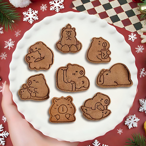 Collection ultime de découpoirs à biscuits en forme de capybara pour toutes les occasions nécessitant une gourmandise animale unique - Product Image 4