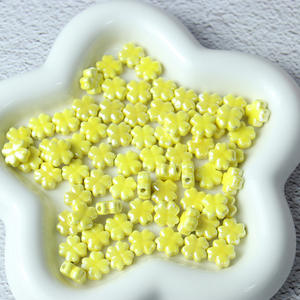 Perles d'espacement en céramique de haute qualité en forme de fleur de trèfle porte-bonheur de 10 mm, trou droit, perles en vrac pour bijoux, bracelet, décoration - Product Image 6