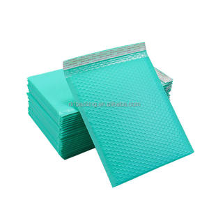 Bolsas de correo de burbujas impresas con área de número de seguimiento, espacio designado para etiquetas de envío y códigos de barras - Product Image 5