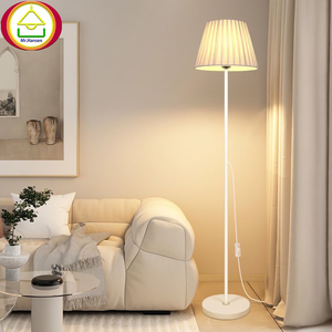 Lámpara <span class=keywords><strong>de</strong></span> <span class=keywords><strong>Pie</strong></span> LED Moderna <span class=keywords><strong>de</strong></span> 9W, 3 Temperaturas <span class=keywords><strong>de</strong></span> Color, Negra, con Pedal, para <span class=keywords><strong>Lectura</strong></span>, Dormitorio, Estudio, Oficina, Hotel - Product Image 1