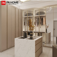 Système de placard en bois de conception moderne et luxueuse pour chambre à coucher, fabriqué par PA Manufacturer