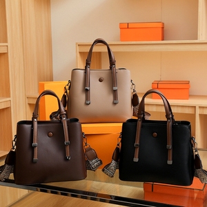 Sac à main rétro texturé, nouveau <span class=keywords><strong>style</strong></span> transfrontalier <span class=keywords><strong>S</strong></span> pour femme 2024, bandoulière à une épaule de grande capacité à la mode - Product Image 4