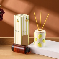 Diffuseur d'arômes en céramique à thème fruité 150 ml, bâtonnets parfumés, design sans flamme, décoration parfumée pour la maison et la réception de bureau