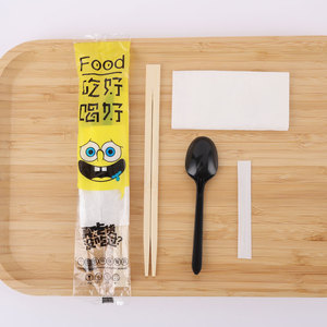 Juego de Cubiertos Desechables Individualmente Envueltos 4 en 1, Cuchara, <span class=keywords><strong>Servilleta</strong></span>, Tenedor, <span class=keywords><strong>Palillos</strong></span>, 100 Piezas para Comida para Llevar, Restaurante, Aerolínea - Product Image 6