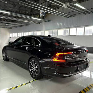Luxe d'occasion pour <span class=keywords><strong>Volvo</strong></span> S90 Hybrid 4 portes 5 sièges Grand espace 2.0T Véhicule moyen 180 KM/H Haute vitesse gauche Auto Voitures bon marché Vente - Product Image 6