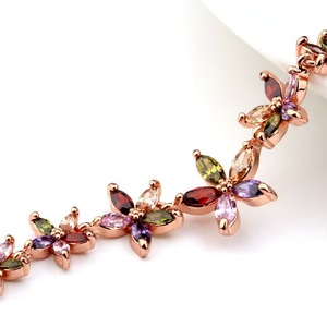 Cadena <span class=keywords><strong>de</strong></span> eslabones bohemia <span class=keywords><strong>de</strong></span> oro rosa vintage con dije <span class=keywords><strong>de</strong></span> flor <span class=keywords><strong>de</strong></span> circonita cúbica (CZ) hecho a mano, imitación <span class=keywords><strong>de</strong></span> diamante, para niños, estilo Yili. - Product Image 5