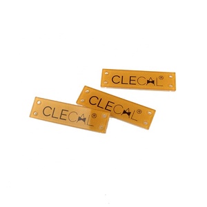 Bajo MOQ Logotipo <span class=keywords><strong>de</strong></span> impresión digital personalizado <span class=keywords><strong>Etiquetas</strong></span> transparentes Acrílico Mini <span class=keywords><strong>Etiquetas</strong></span> pequeñas <span class=keywords><strong>para</strong></span> <span class=keywords><strong>ropa</strong></span> con agujeros - Product Image 3
