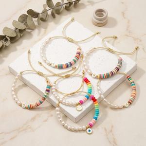 Pulsera de cuentas de <span class=keywords><strong>arcilla</strong></span> <span class=keywords><strong>polimérica</strong></span> colorida estilo bohemio Resoul con dijes de perlas y letras, ajustable, hecha a mano, joyería de verano para la playa. - Product Image 1