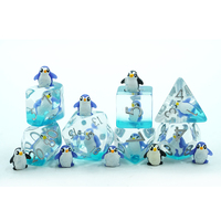 Jeu de dés en résine transparente avec pingouin bleu à l'intérieur pour les jeux de D&D, style Dragons et donjons