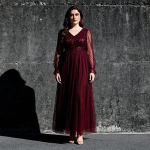 Robe longue Abaya élégante de style nouveau en polyester brodée de paillettes pour femmes musulmanes, vente en gros personnalisée - Product Image 4