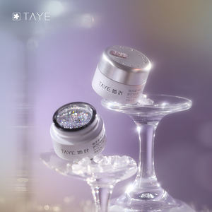 TAYE Vernis à ongles en gel en conserve à texture soyeuse brillante et longue durée dans un ensemble d'art des ongles - Product Image 1