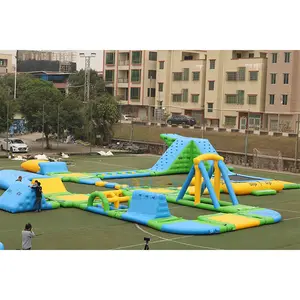 Commerciële Waterpark Opblaasbare Drijvende Amusement Park Hindernisbaan