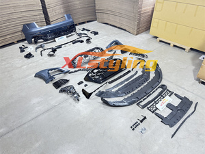 Kit de conversion de carrosserie pour <span class=keywords><strong>Audi</strong></span> Q8 2019 en RSQ8 : pare-chocs avant et arrière, calandre, embouts d'échappement - Product Image 2