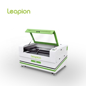 Grabador con alta precisión cortadora de madera 80W CO2 USB grabado láser de corte de la máquina - Product Image 1