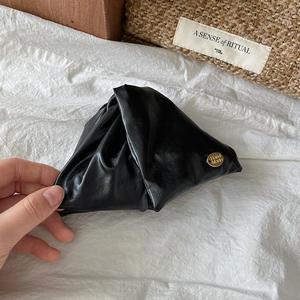 WAI XUAN Élégant Accessoire Cheveux Quotidien pour Femme en Cuir PU Fait Main Couleur Unie 16cm Pinces à Cheveux Usage Quotidien Vente en Gros pour Femmes - Product Image 4