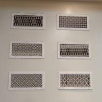 Grille de ventilation décorative en aluminium, motif artistique personnalisé, design moderne, forme rectangulaire, installation facile, grille de plafond pour système HVAC