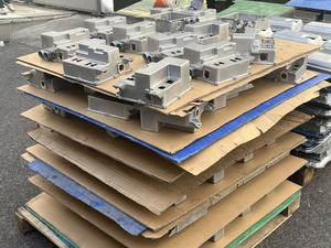 تصنيع دقيق بالتحكم الرقمي بالحاسوب |   معالجة سطحية بالبروشينج لقطع معدنية خماسية المحاور من سبائك الألومنيوم والفولاذ المقاوم للصدأ - Product Image 5