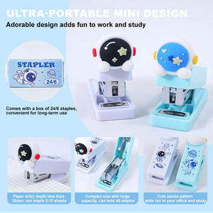 Grampeador com Design de Astronauta Fofo (500 Grampos Incluídos) - Material de Escritório - Product Image 6