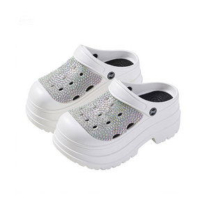 Zuecos con Pedrería, Sandalias Blancas de <span class=keywords><strong>Plataforma</strong></span> para <span class=keywords><strong>Mujer</strong></span>, Zapatos <span class=keywords><strong>Crocs</strong></span> Impermeables de Verano, Cómodos y a la Moda para Usar en Todas las Estaciones - Product Image 4