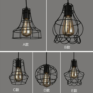 Lampada a sospensione a gabbia in ferro industriale nero Vintage a 5 forme diverse per ristorante - Product Image 2